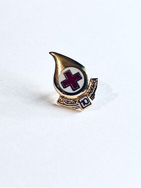 Red Cross 10 Gallon Donor Blood Donation Pin